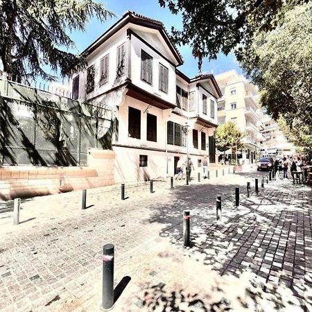 Retro Boutique Apt W Balcony In Historical Area Apartment Thessaloníki Luaran gambar