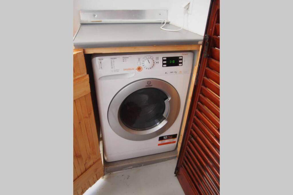 Retro Boutique Apt W Balcony In Historical Area Apartment Thessaloníki Luaran gambar